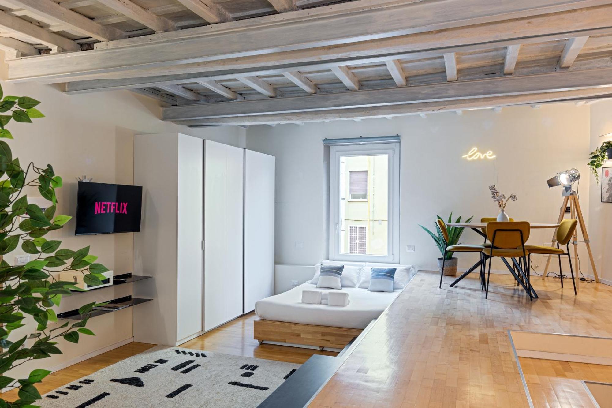 Apartment Cantoni 4a - Loft At Colosseum